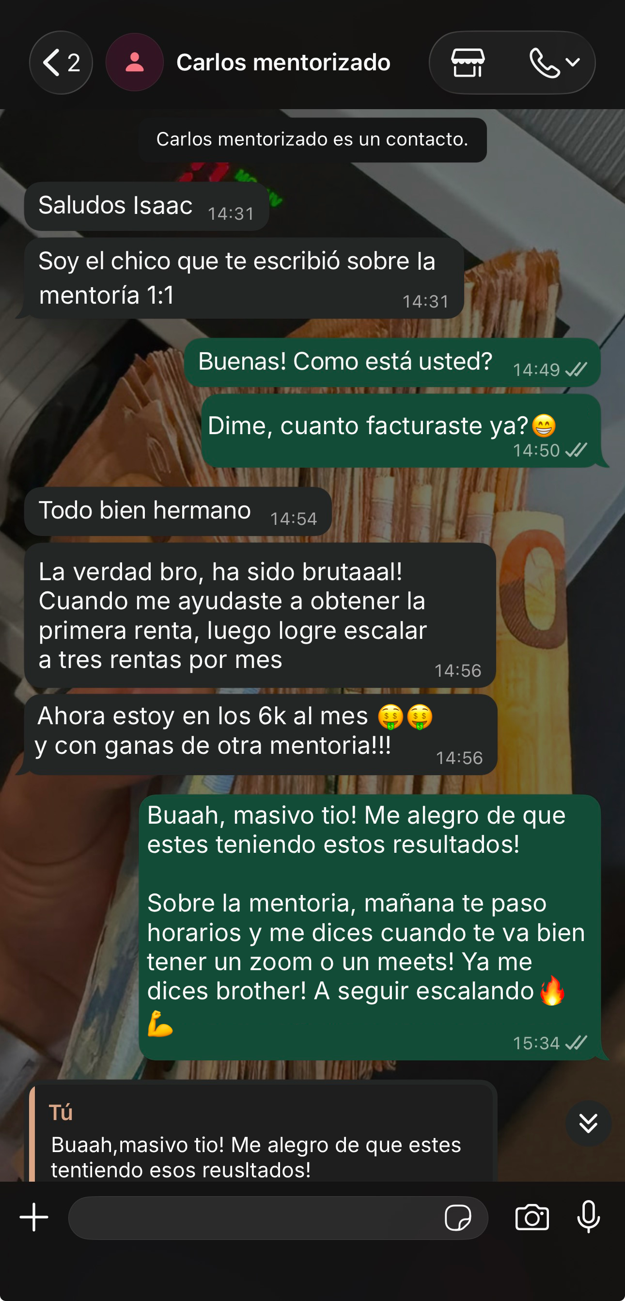 Carlos, alumno mentorizado, contando que escaló a tres rentas por mes y ahora factura 6k al mes